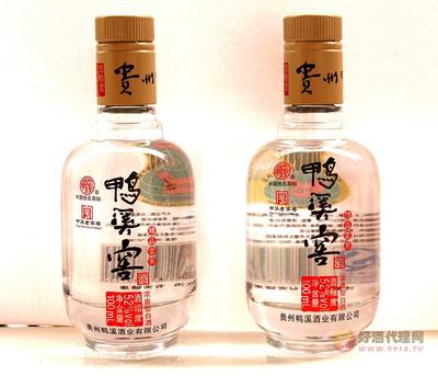 52度鴨溪窖酒·精品雷泉100ml 酒類經(jīng)營(yíng)中的精品之選